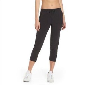 Zella Adapt Stretch Crop Pants small black
